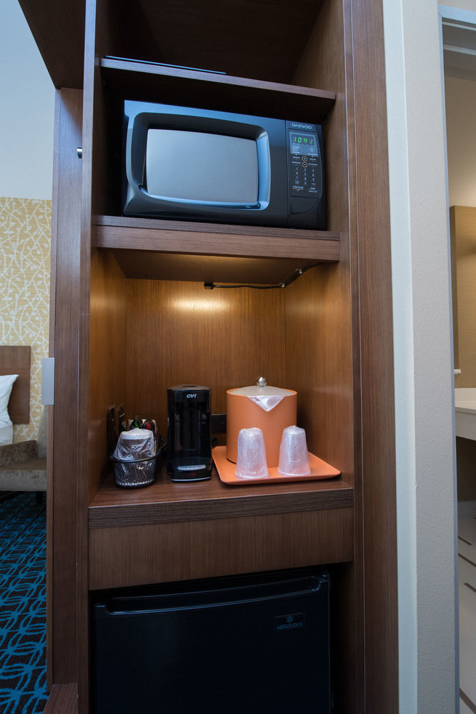 Triadelphia Fairfield By Marriott Inn & Suites Wheeling At The Highlands מראה חיצוני תמונה